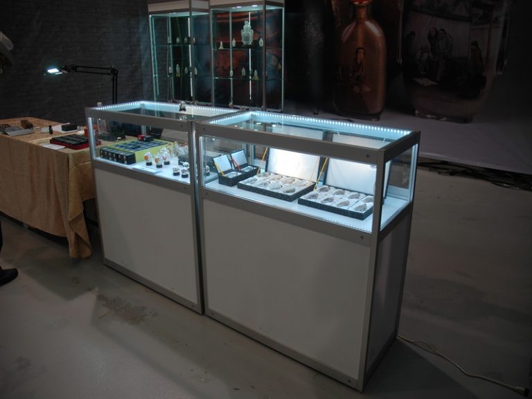 Ok (編號 Sc 3 A)玻璃展示櫃h100w95d45cm 檯面高70cm
