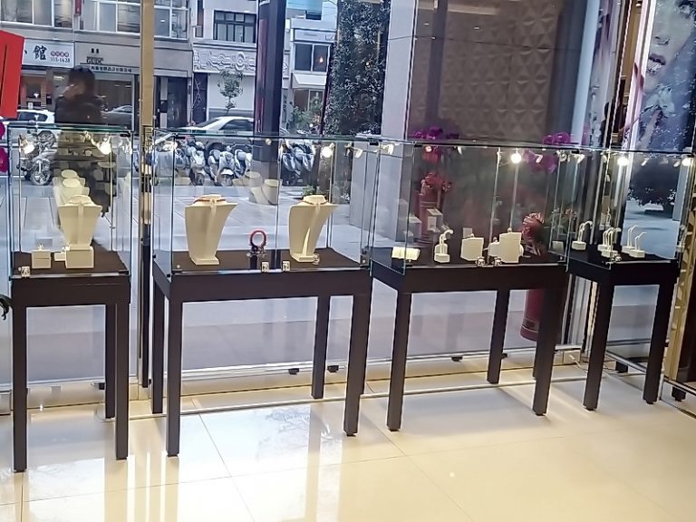 Ok (編號 Sd 1)珠寶專櫃展示櫃(左)h130 X W45 X D45cm(右)h130 X W90 X D45cm